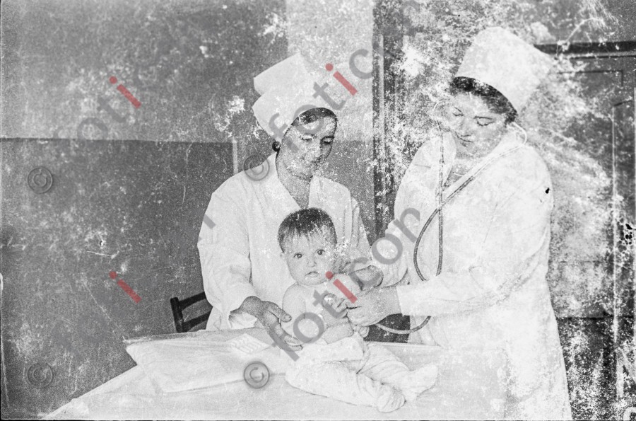 In der Kinderklinik | In the Children&#039;s Hospital - Foto Harder-001_0128Bild035.jpg | foticon.de - Bilddatenbank für Motive aus Geschichte und Kultur
